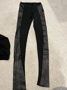 Alice and Olivia Black Lamb Leather Rayon Leggings Pull On Pants Size XS - Picture 1 of 2