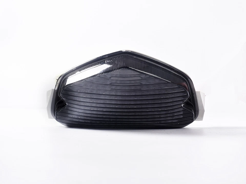 Luz trasera de freno LED señales de giro integradas de humo para Suzuki 2004-2005 GSXR750 Foto 1 de 4