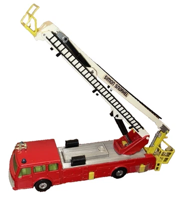 VINTAGE TOY CORGI~FIRE TRUCK~ 1977~ SIMON SNORKEL~DENIS CHASSIS #1126~ ENGLAND - Image 1 of 4