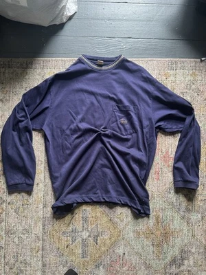 CAMISETA DE BOLSILLO MANGA LARGA BORDADA CON LOGOTIPO DE PUNTADA ÚNICA STUSSY DÉCADA DE 1990 M EE. UU. Foto 1 de 4