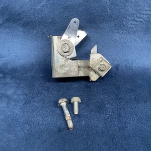 Toro GTS 47PF5 Engine OEM Throttle Control Bracket Assembly 81-2420 - Picture 1 of 7
