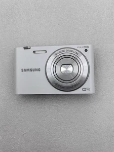 Samsung MV900f 16.3MP 5x Zoom Flip-out Touch Screen WI-Fi Digital Camera Stock - Picture 1 of 6