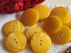 Lot 12 boutons vintage jaune marbré trous 2,3 cm ref 1202 - Picture 1 of 4