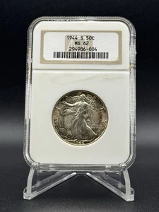 1944 S mezzo dollaro 50c Walking Liberty NGC MS62 - TONO MOLTO BELLO! - Foto 1 di 3