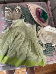 LOT VINTAGE BABY GIRL/ DOLL CLOTHES Crochet Hats Blanket Dresses Shoes - Picture 1 of 10