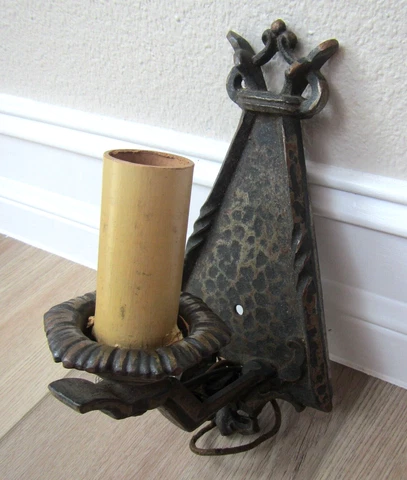VINTAGE MID CENTURY GOTHIC BRUTALIST WALL SCONCE WIRED CANDLE BLACK IRON ANTIQUE Cover