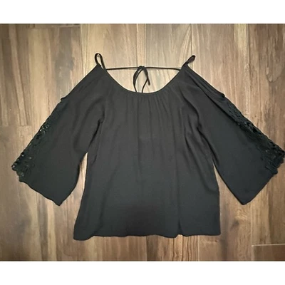 Blusa Umgee EE. UU. Negra Hombro Frío Manga Campana Encaje Talla L Foto 1 de 4