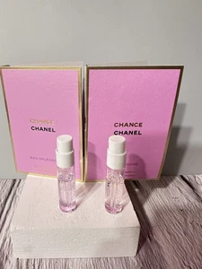 Juego de Chanel Chance Eau Tendre y Eau Splendide ~ 1,5 ml cada uno ~ 2 frascos cardados - Imagen 1 de 2