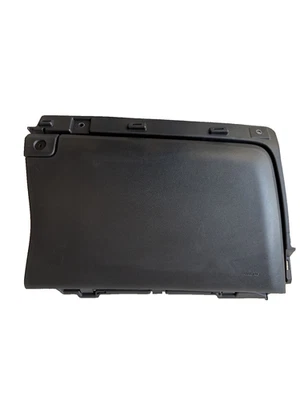 Ford Mustang GT 2015-2023 salpicadero guantera compartimento de almacenamiento Foto 1 de 4