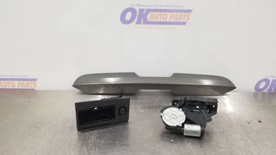 18 GMC YUKON DENALI XL LIFTGATE HATCH HANDLE GRAY - Image 1 of 4