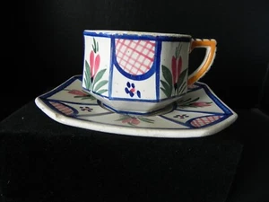 Seltene Henriot Quimper Fayence Keramik bretonischer Mann 3" Tasse & Untertasse unvollkommen - Bild 1 von 6
