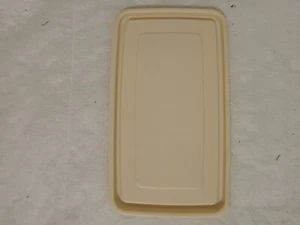 Rubbermaid Servin Saver #9 Rectangle Almond Lid - Picture 1 of 2