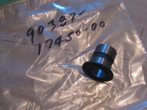 YAMAHA SC500/RT3/RT2/MX/RT1/MX360/250/DT400/360/DT REAR BRAKE PLATE COLLAR NOS! - Picture 1 of 1