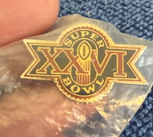 Vintage NOS Super Bowl XXVI (26) Logo Pin Sammlerstück / Souvenir 45 - Bild 1 von 1