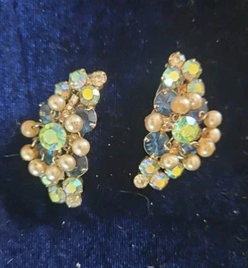 Vtg D&E Juliana Unsigned AB Rhinestone Beaded Clip On Earrings #36 - Picture 1 of 6