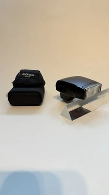 Nikon Blitz SB-400 iTTL mit Tasche - Bild 1 von 4