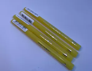 Miss sporty mini me eye liner 100 neon yellow - Yellow Eyeliner - Picture 1 of 3