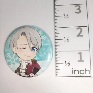 Insignia A77081 Yuri on Ice Can Victor Nikiforov - Imagen 1 de 3