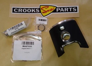 New Suzuki RM250 1982 to 1985 +.5 mm Forged Piston Kit by Wossner, 70.5 mm bore - Picture 1 of 12