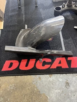 Guardabarros trasero asimétrico Ducati Sport Classic 2006 Paul Smart 1000 Foto 1 de 4