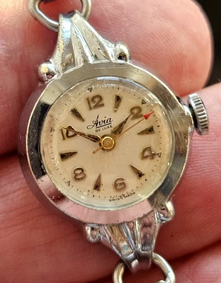 Precioso reloj mecánico vintage AVIA para damas 17 joyas hecho en Suiza funcionando Foto 1 de 4
