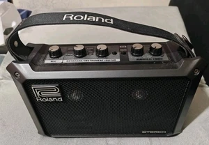 ROLAND Mobile Cube Battery Powered Portable Stereo Amplifier - Picture 1 of 8
