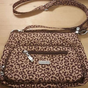 Baggallini crossbody shoulder bag clutch animal leopard print - Picture 1 of 8