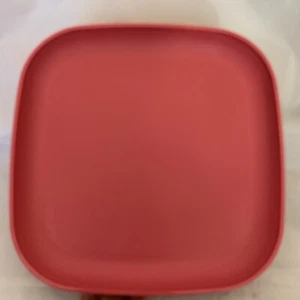 Piatti quadrati Tupperware vintage lati rialzati 4 rosa malva - Foto 1 di 3