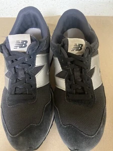 Zapatillas deportivas New Balance Intelligent Choice negras y plateadas para mujer talla 9 - Imagen 1 de 5