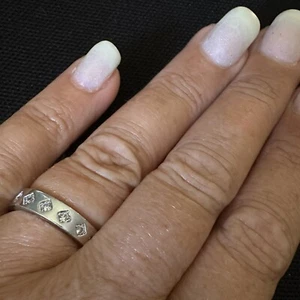 ANILLO BANDA ETERNIDAD CIRCONITAS CÚBICAS CORTE REDONDO PLATA ESTERLINA BONITO ESTADO TALLA 7 - Imagen 1 de 24