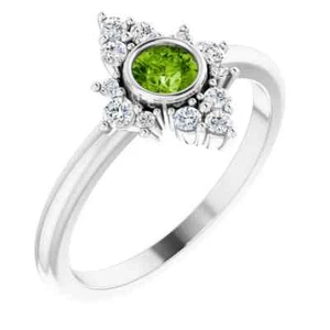 Anillo de platino peridoto natural y diamantes naturales de 1/5 CTW - Imagen 1 de 5