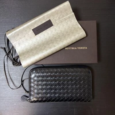 Cartera Larga Bottega Veneta Cremallera Alrededor Azul Marino Oscuro Italia Intrecciato Caja de Cuero Foto 1 de 4