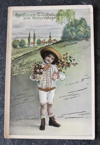 AK Herzlichen Glückwunsch zum Geburtstage, Kind mit Blumen, gold koloriert, 1914 - Bild 1 von 2