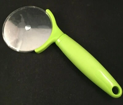 Good Cook - Cortador de pizza com protetor de dedo - Verde - Bradshaw International - Imagem 1 de 3