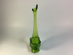 VIKING vaso in vetro verde 4 petali piedistallo vaso bocciolo MCM 13 pollici *EUC* - Foto 1 di 6