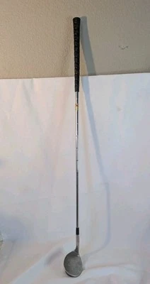 Alien Sport The Ultimate Sand Wedge By Pat Simmons RH Graphite Shaft 35" - Image 1 of 4