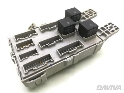 Hyundai i800 Sicherungsrelais-Steuermoduleinheit 2.5 CRDi Diesel 125kW (170 HP) - Image 1 of 4