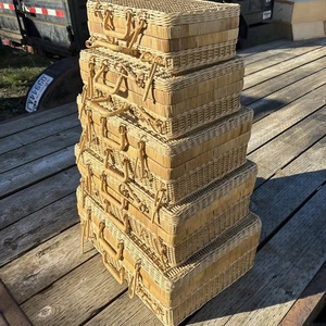 5 Vintage Boho Landhaus Rattan geflochten Korb Nesting Koffer Picknick Korb MCM - Bild 1 von 8