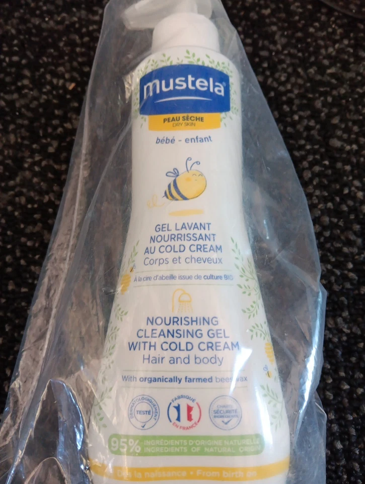 Mustela Gel Limpiador Nutritivo Cabello y Cuerpo con Crema Fría para Piel Seca 27/09 Foto 1 de 1