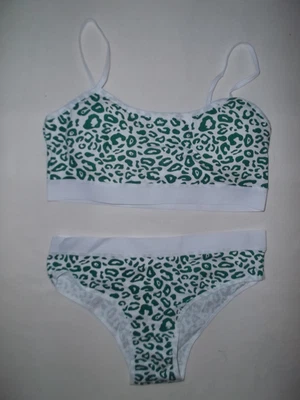 Girls 12yrs leopard print removable pads bralette & panties set green & white - Image 1 of 2
