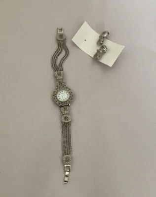 REGENT marcasite watch stainless & marching earrings needs battery Foto 1 de 4