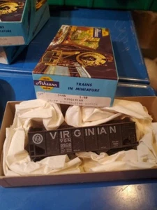 HO scale Athearn 34' Ribbed side Brown Virginian hopper 5446 Built and weathered - Picture 1 of 4
