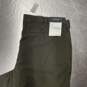 NWT Banana Republic PLEATED BRUSHED TRAVELER CHINO, Peppercorn Green 42R Regular - Photo 1/7