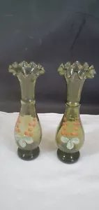 Par de jarrones de vidrio a humo esmaltados diseñados con flores - Imagen 1 de 10