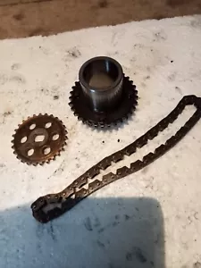 ST1100 CLUTCH COLLAR AND OIL PUMP DRIVE SPROCKET AND CHAIN - Picture 1 of 3