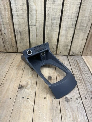 Ford Transit Connect 2010-2013 consola central palanca de cambios bisel panel de ajuste Foto 1 de 4