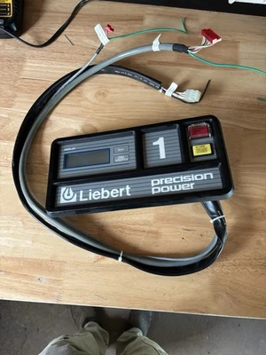 PANEL DE INTERFAZ DE OPERACIÓN LIEBERT PRECISION POWER PDU #122980G1 Foto 1 de 2