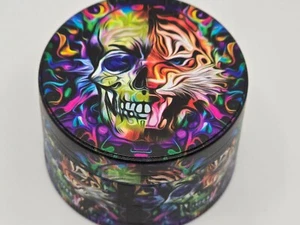 Grinder "Skulls" | Metall | 52 x 35 mm | 4 Teilig | Skull - Tiger Motiv - Bild 1 von 2