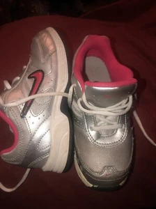 Nike Pillar Tech Pink & Silber Metallic Sneaker (374210-062) Jugend 10 C - Bild 1 von 6