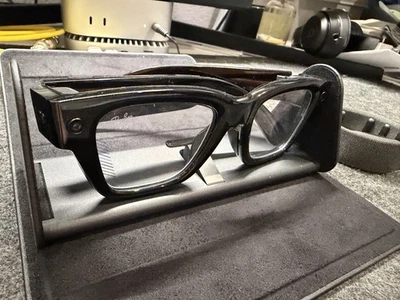 Ray-Ban Meta Display Glasses Size Large  / Band Size 3 GOOD CONDITION - Image 1 of 4